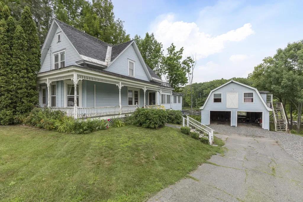 290 E Main Street Dover-foxcroft ME 04426