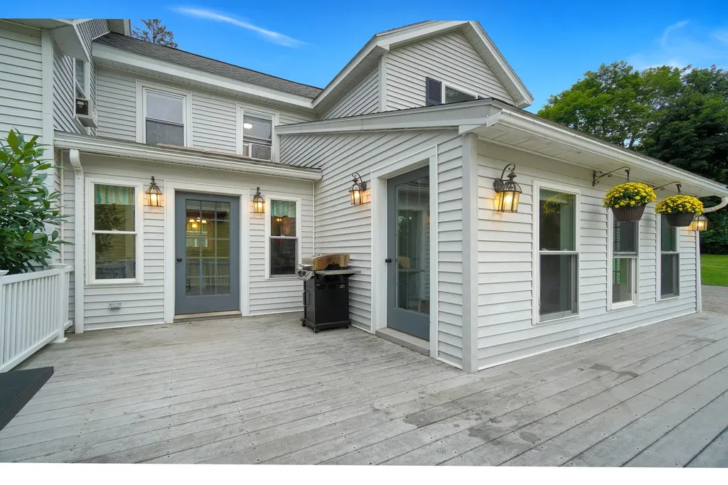 96 Central Street Gardiner ME 04345