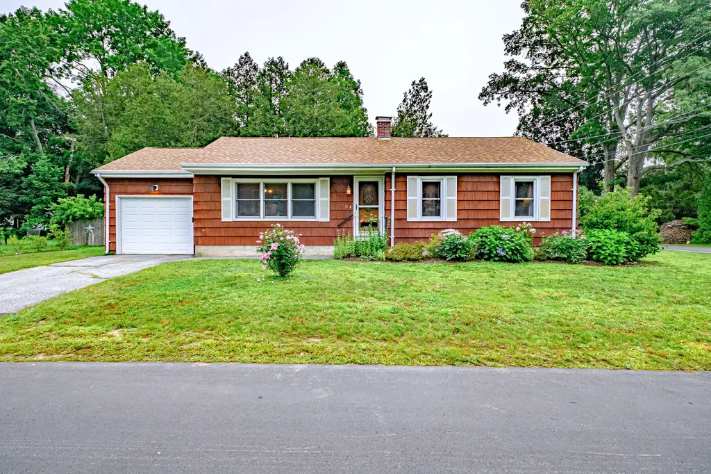 30 Woodbury Street Yarmouth ME 04096