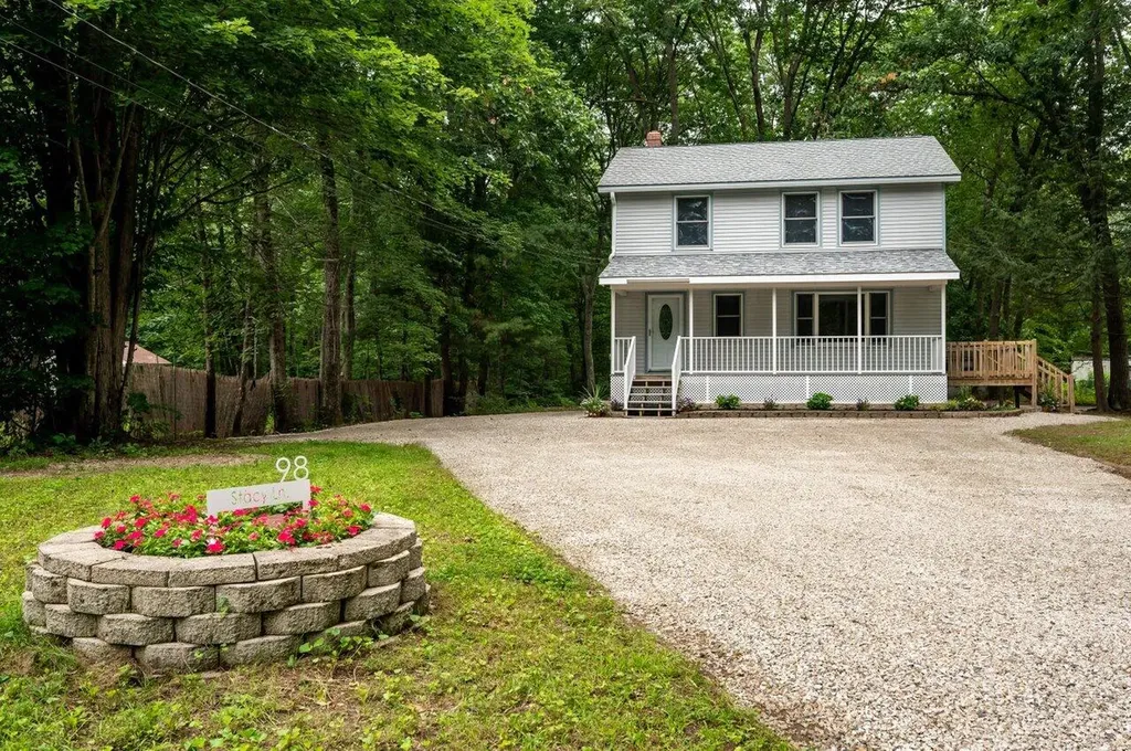 98 Stacy Lane Eliot ME 03903
