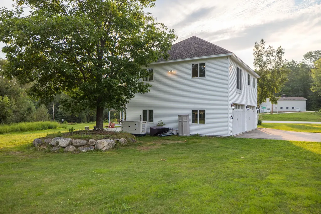641 N Auburn Road Auburn ME 04210
