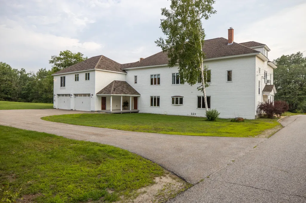 641 N Auburn Road Auburn ME 04210