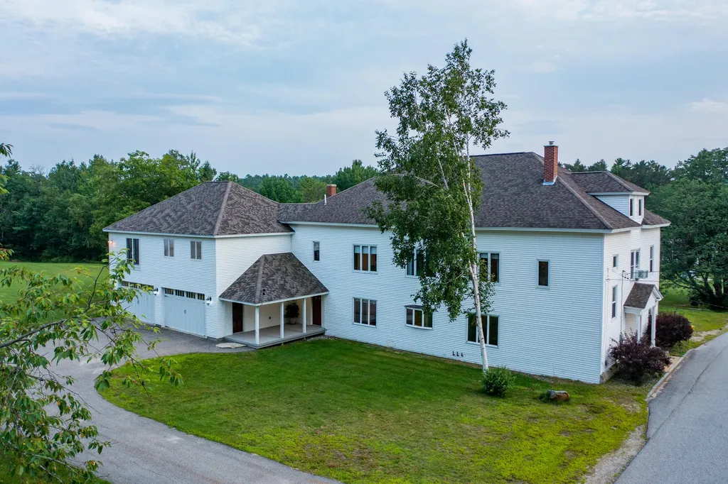 641 N Auburn Road Auburn ME 04210