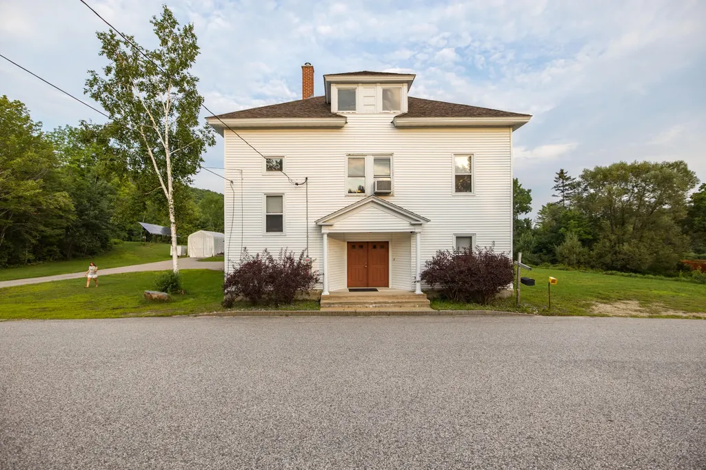 641 N Auburn Road Auburn ME 04210