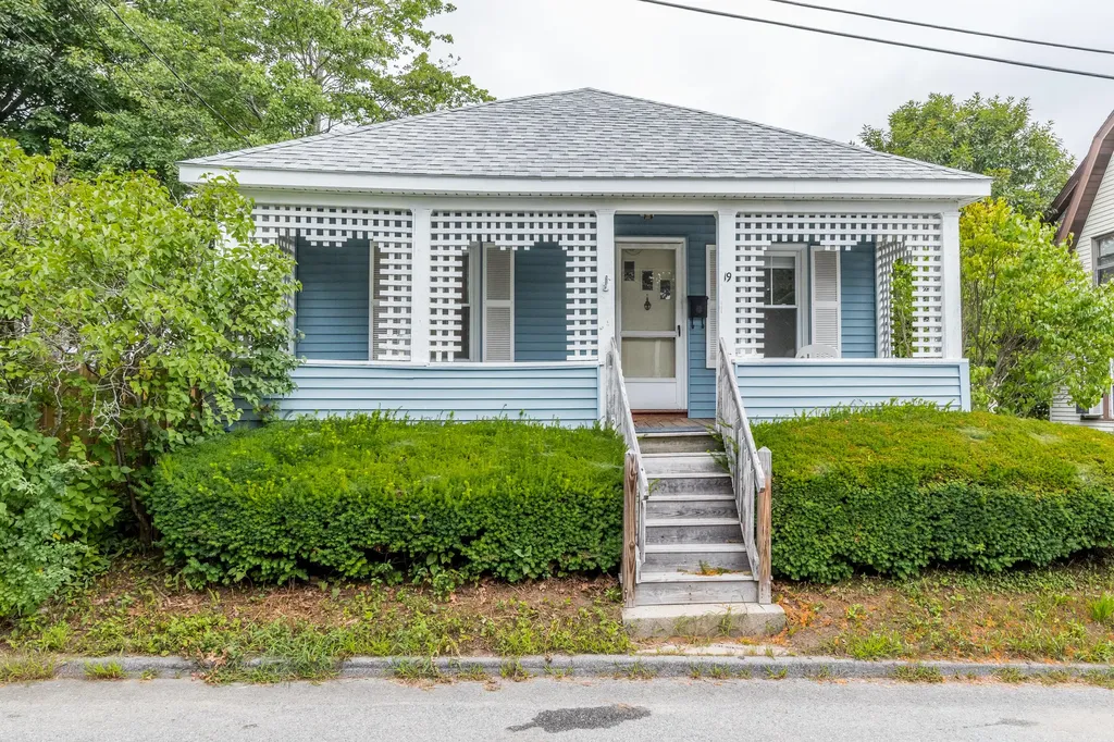 19 Tremaine Street Portland ME 04103