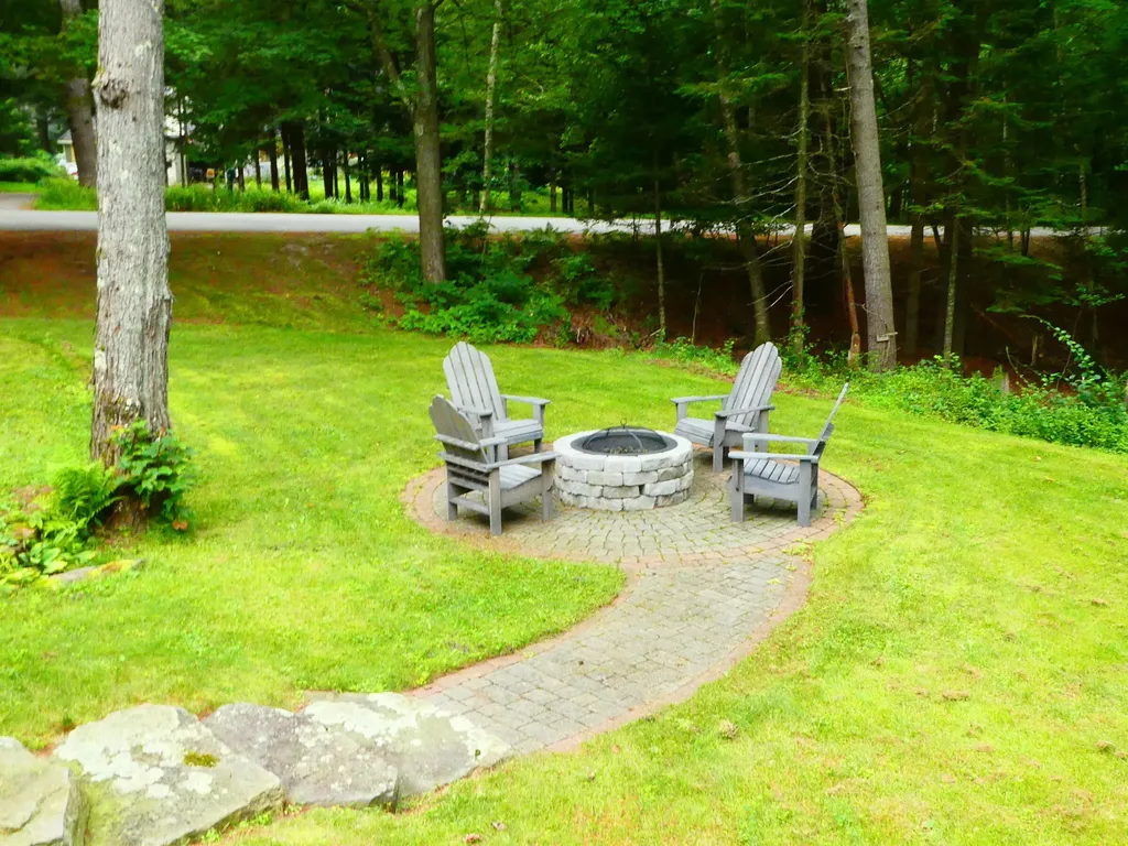 16 Beatrice Drive Gorham ME 04038