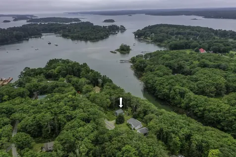 420 Barters Island Road Boothbay ME 04537