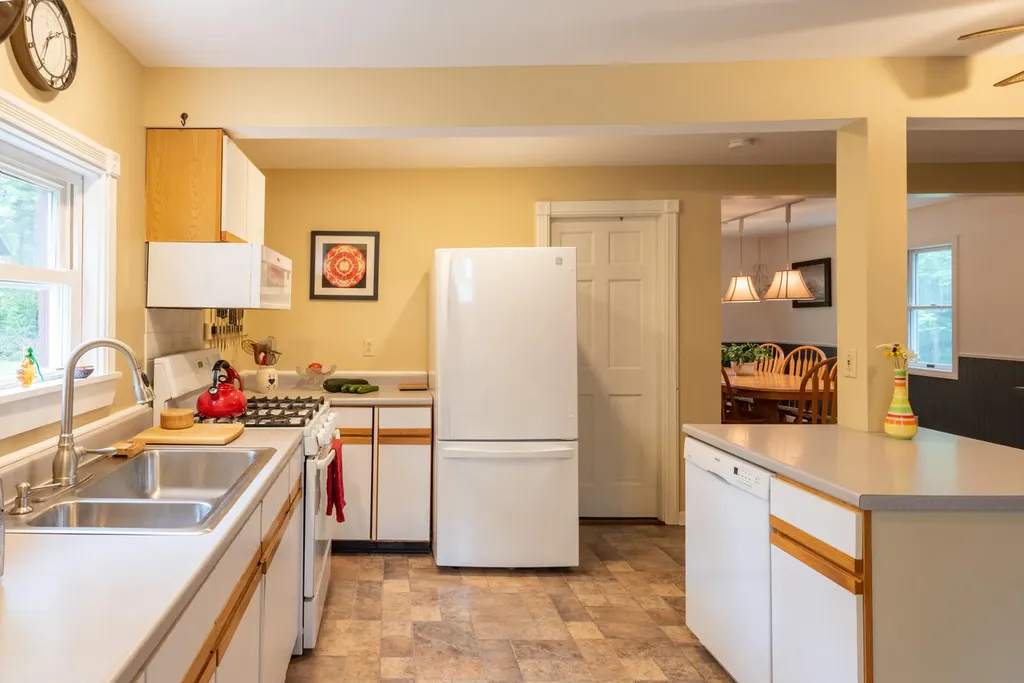 135 Knowles Road Belgrade ME 04917
