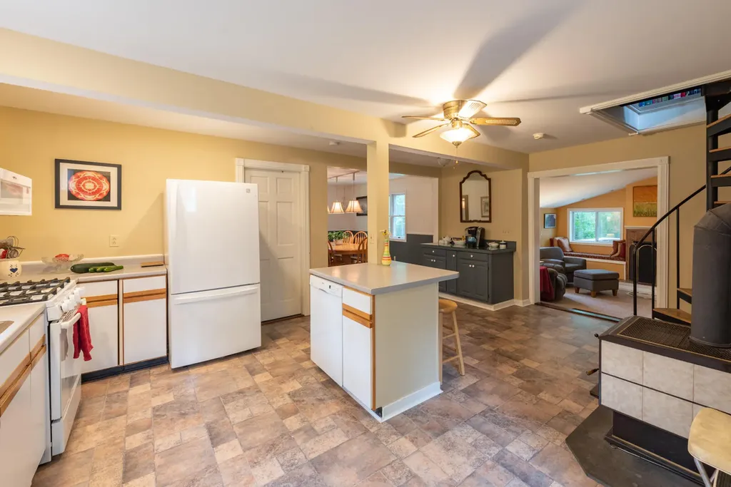 135 Knowles Road Belgrade ME 04917