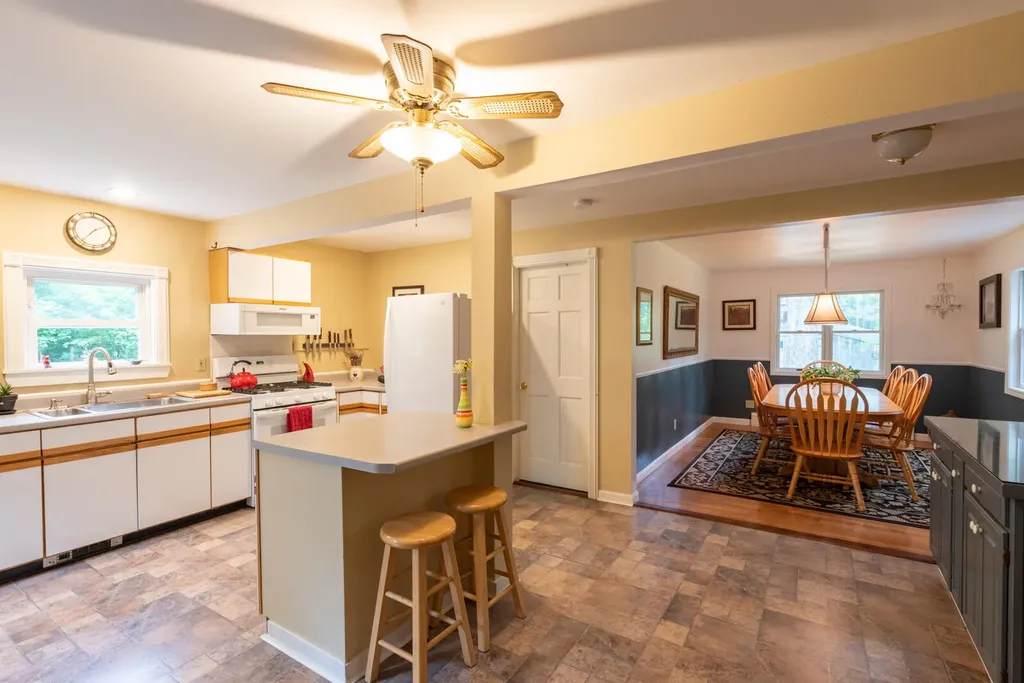 135 Knowles Road Belgrade ME 04917