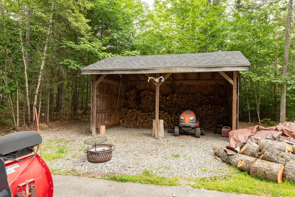 135 Knowles Road Belgrade ME 04917