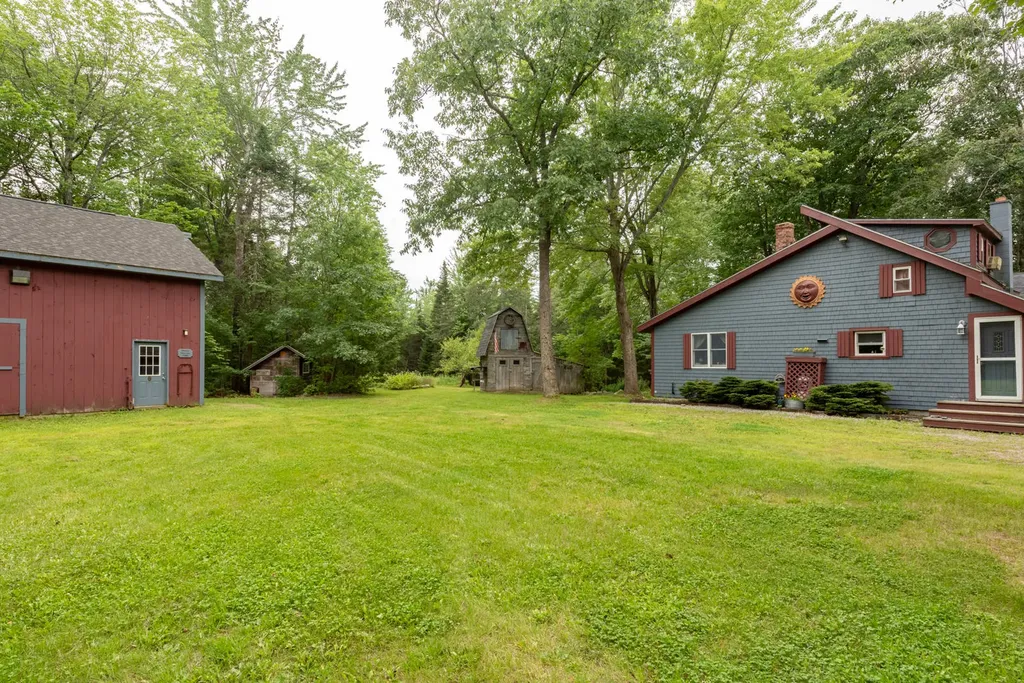 135 Knowles Road Belgrade ME 04917