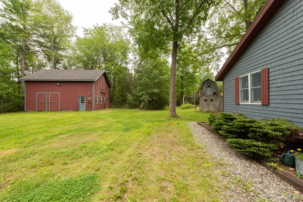 135 Knowles Road Belgrade ME 04917