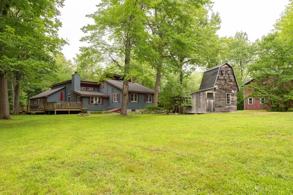 135 Knowles Road Belgrade ME 04917