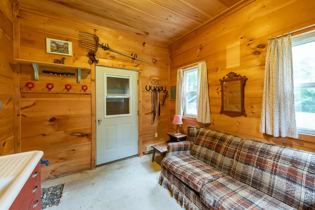 135 Knowles Road Belgrade ME 04917