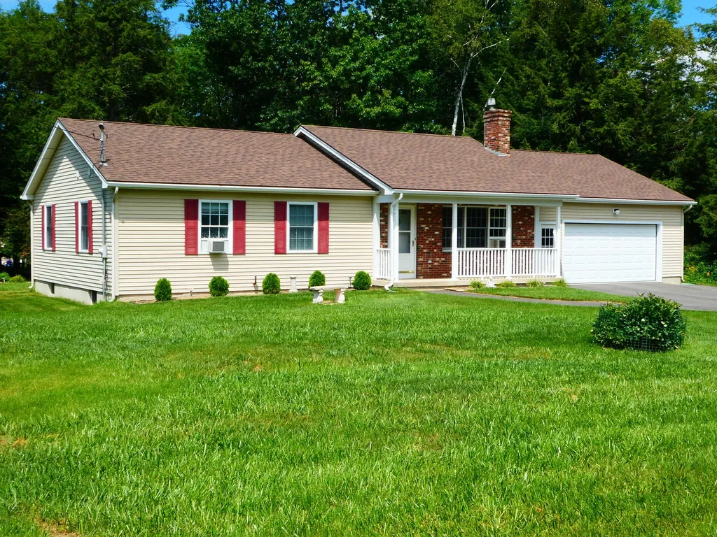 27 Higgins Drive Hermon ME 04401