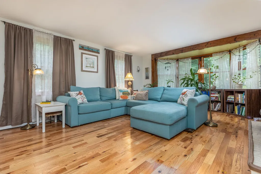 145 Shaker Road Gray ME 04039