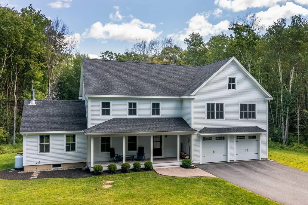 6 Cutts Ridge Lane Kittery ME 03904