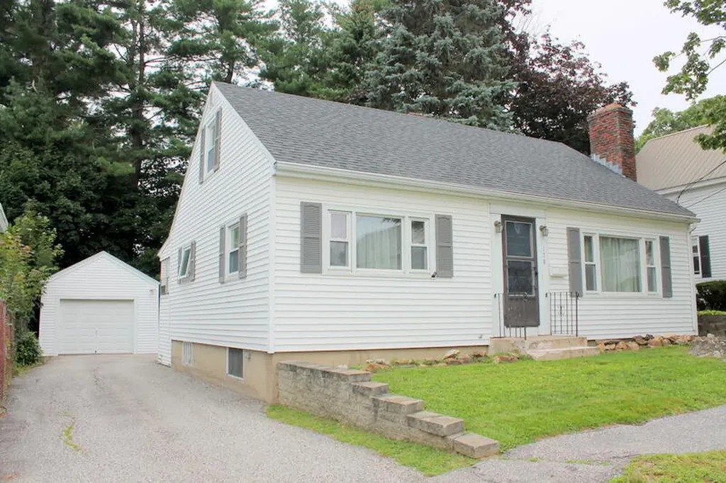 178 Webber Avenue Lewiston ME 04240