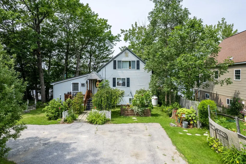 309 Smith Road Hermon ME 04401