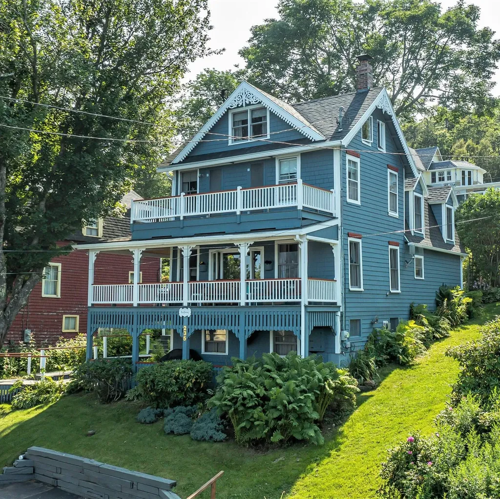235 Shore Road Northport ME 04849