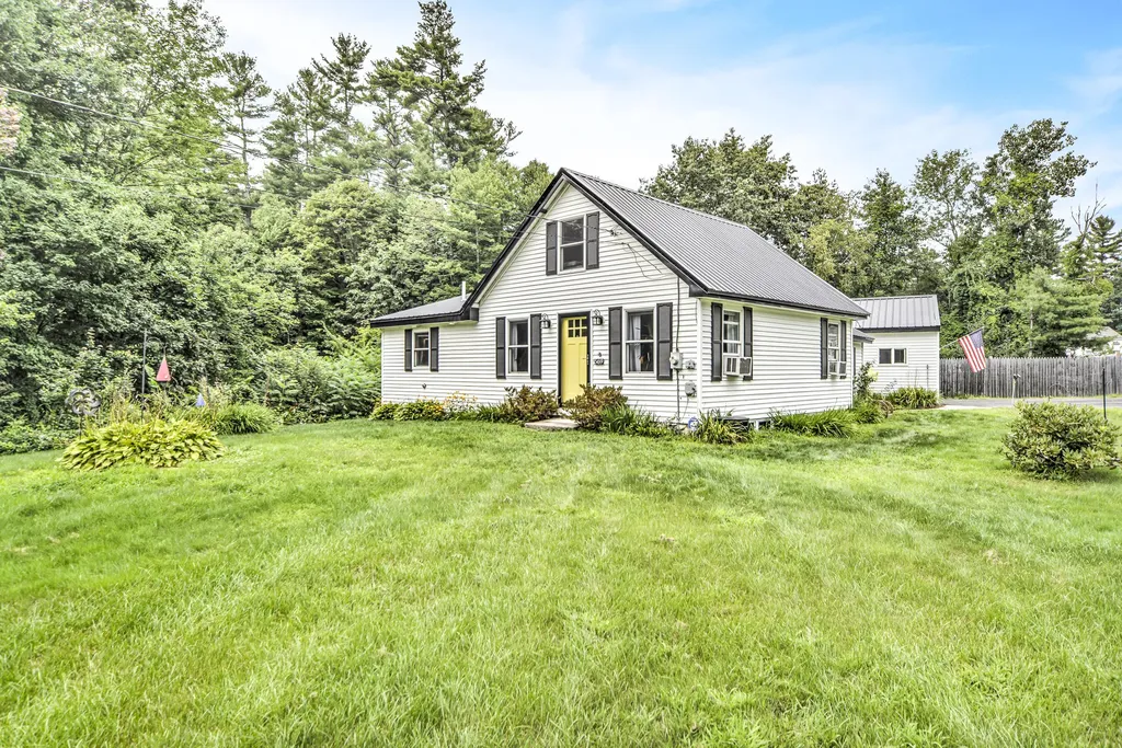 569 Roosevelt Trail Windham ME 04062