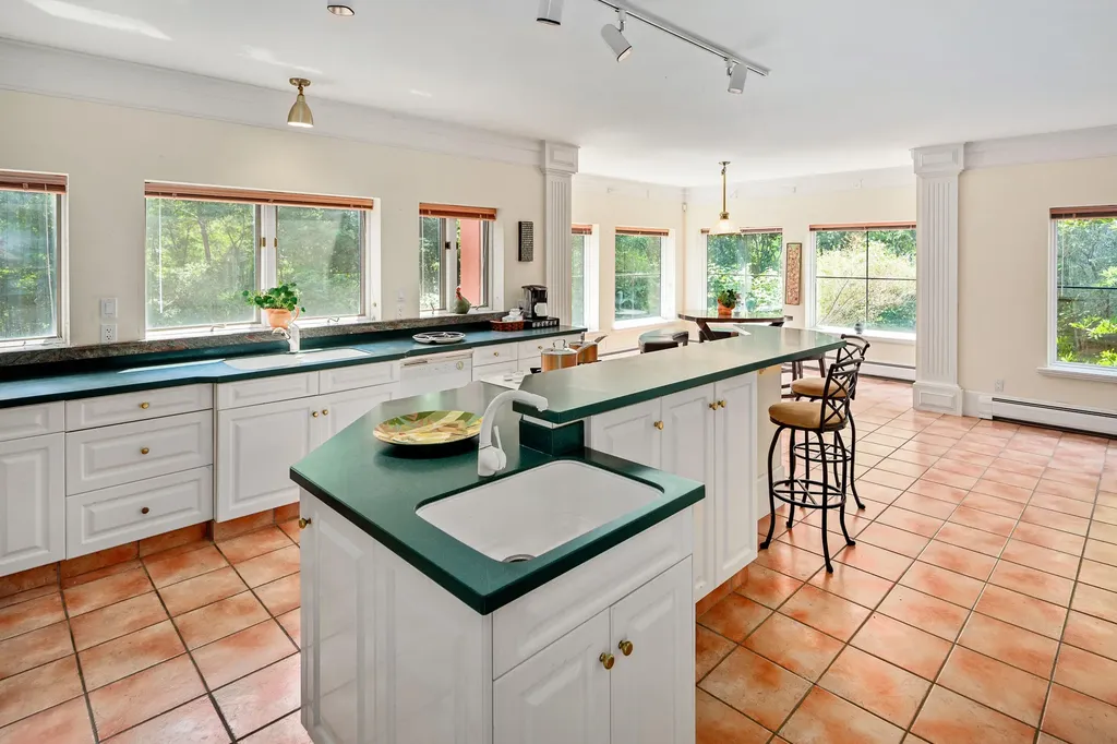185 W Meadow Road Rockland ME 04841