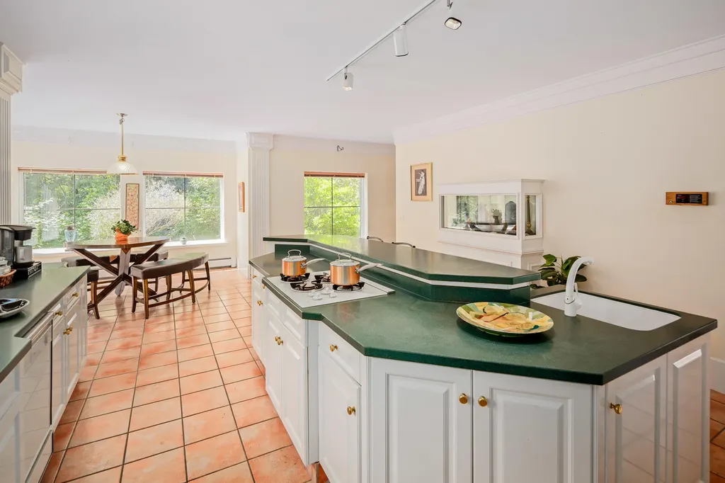 185 W Meadow Road Rockland ME 04841