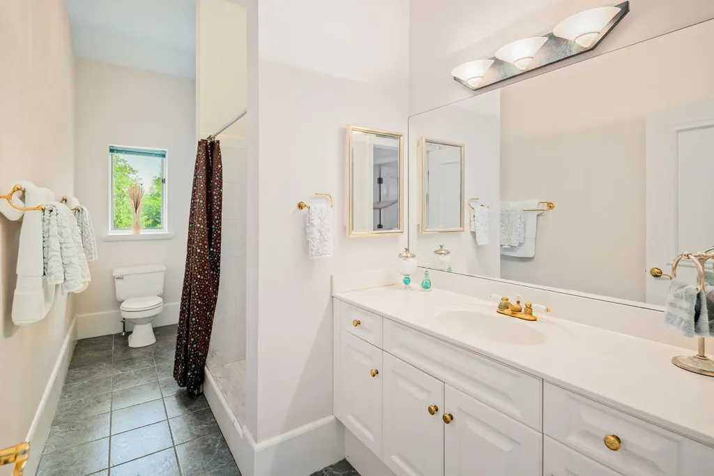 185 W Meadow Road Rockland ME 04841