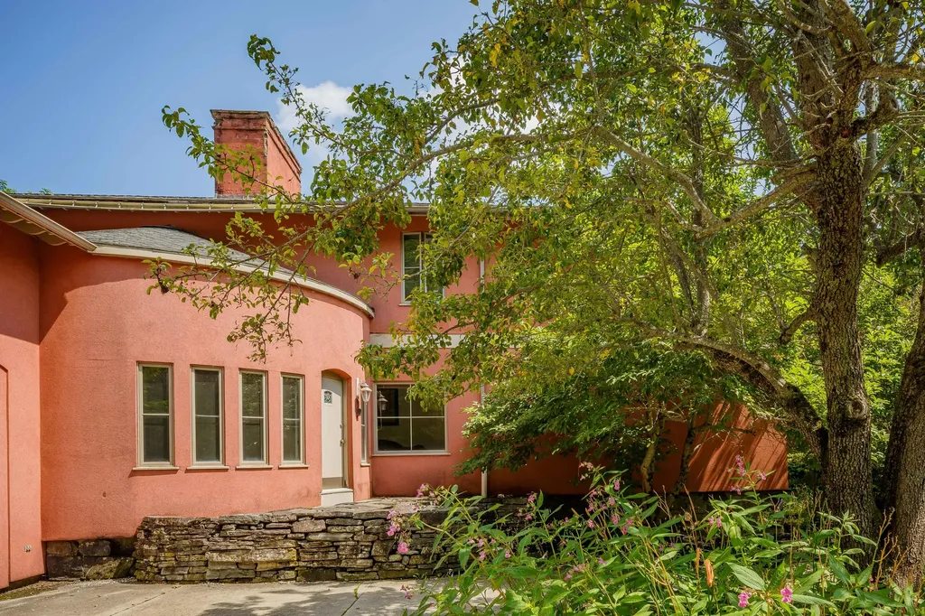 185 W Meadow Road Rockland ME 04841