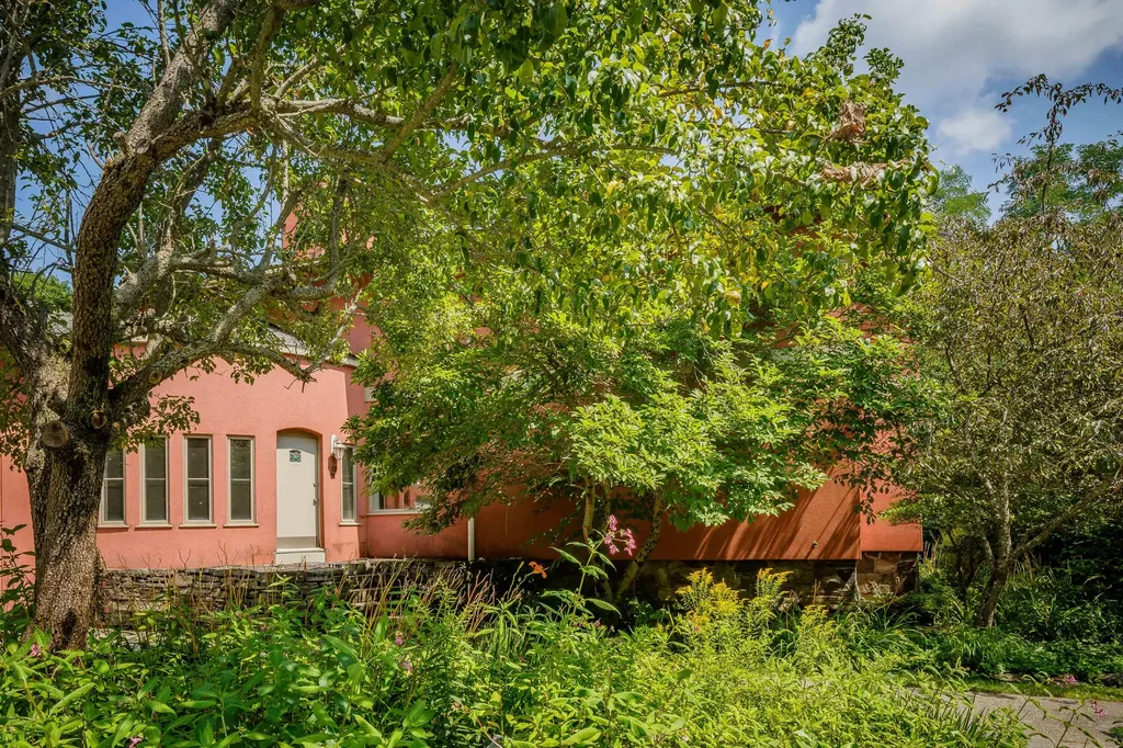 185 W Meadow Road Rockland ME 04841