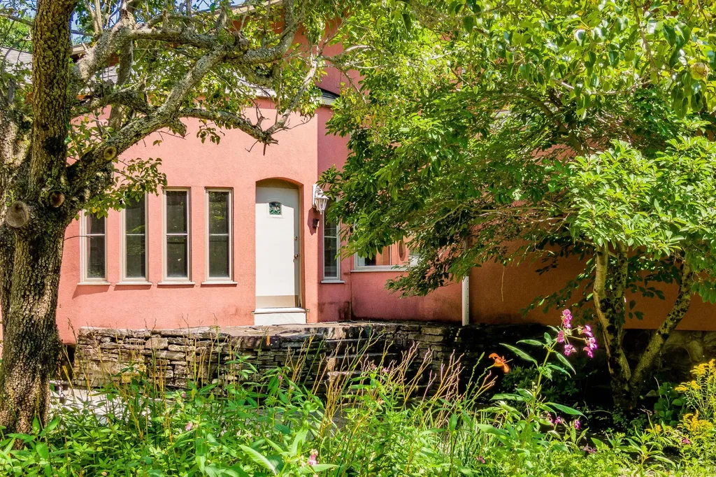 185 W Meadow Road Rockland ME 04841