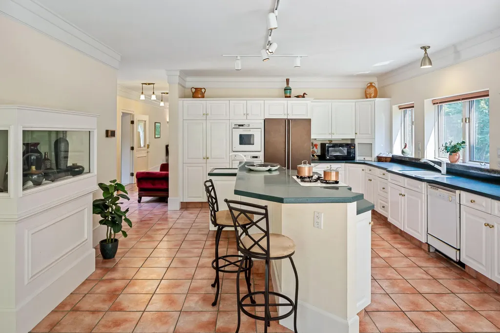 185 W Meadow Road Rockland ME 04841