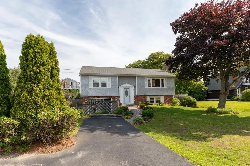 32 Nubble Road York ME 03909