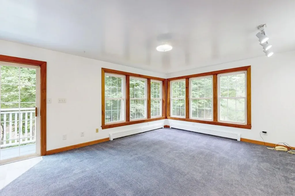 3 Timber Lane Poland ME 04274