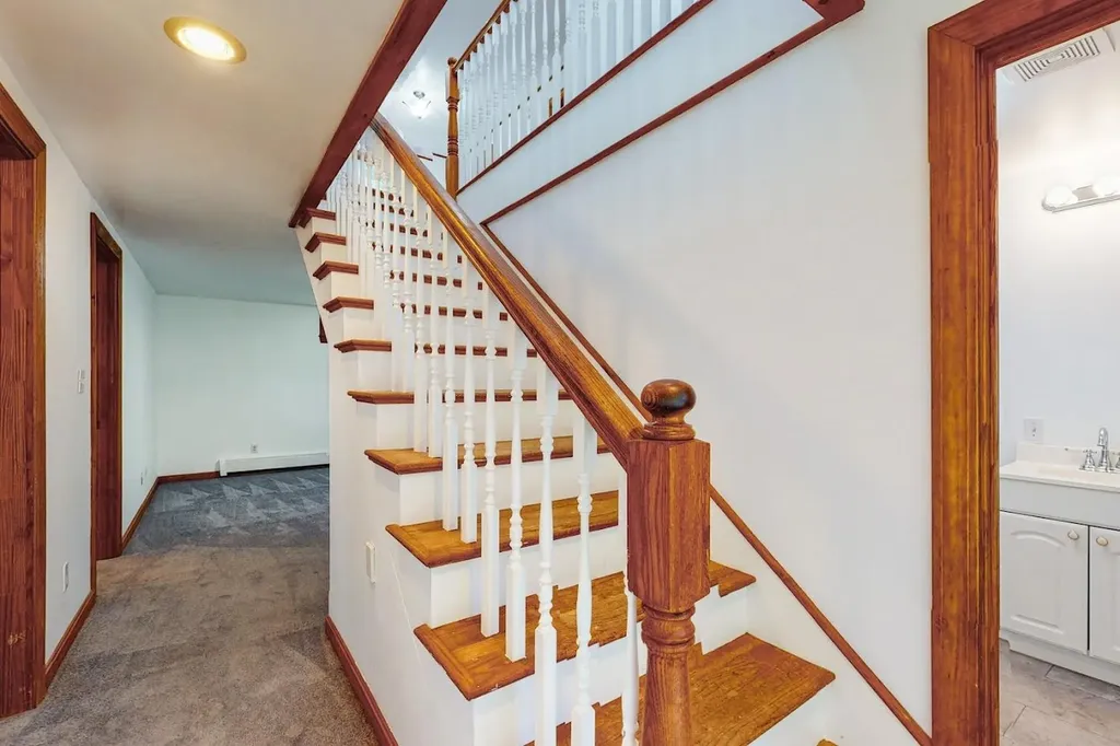 3 Timber Lane Poland ME 04274