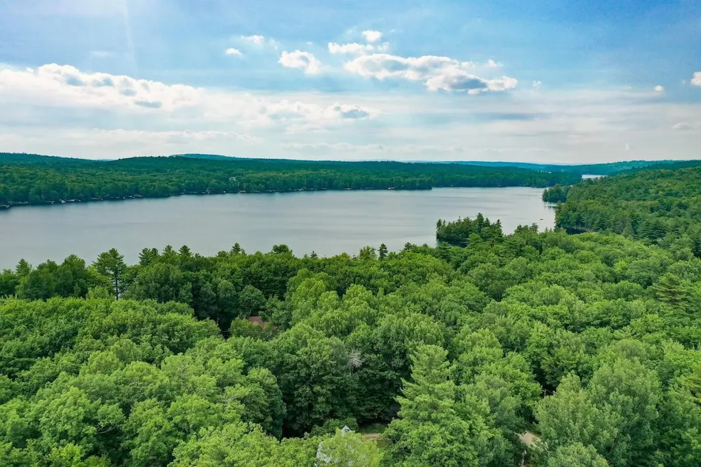 3 Timber Lane Poland ME 04274