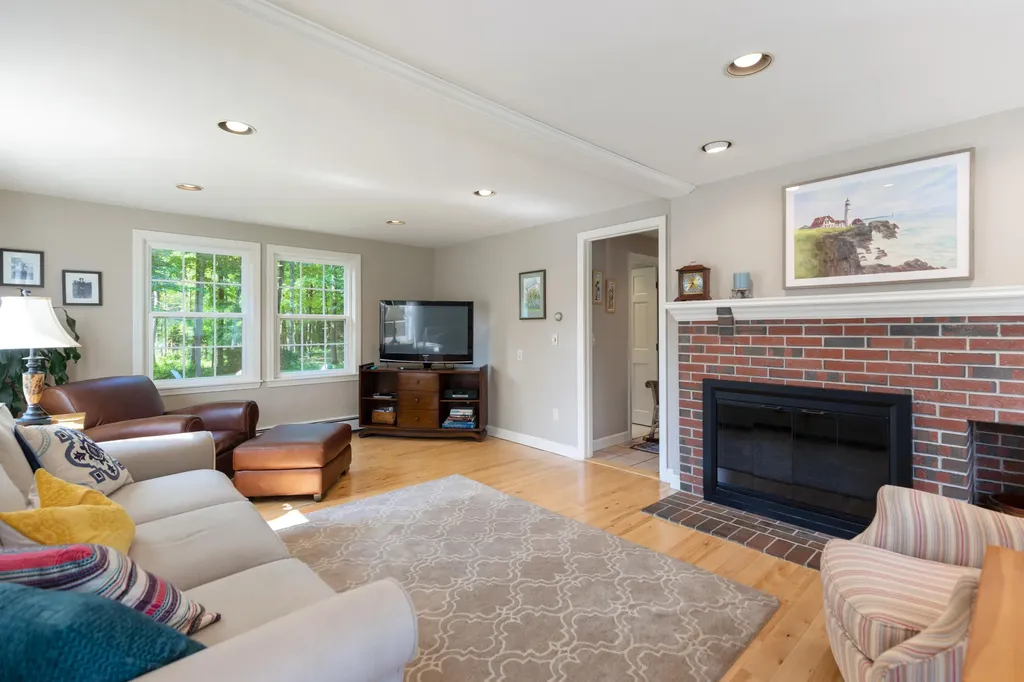 124 Evergreen Lane Windham ME 04062