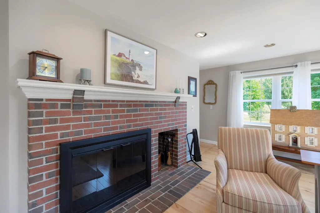 124 Evergreen Lane Windham ME 04062