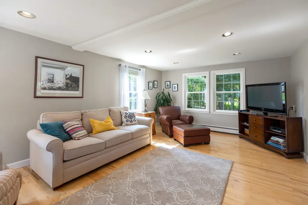 124 Evergreen Lane Windham ME 04062