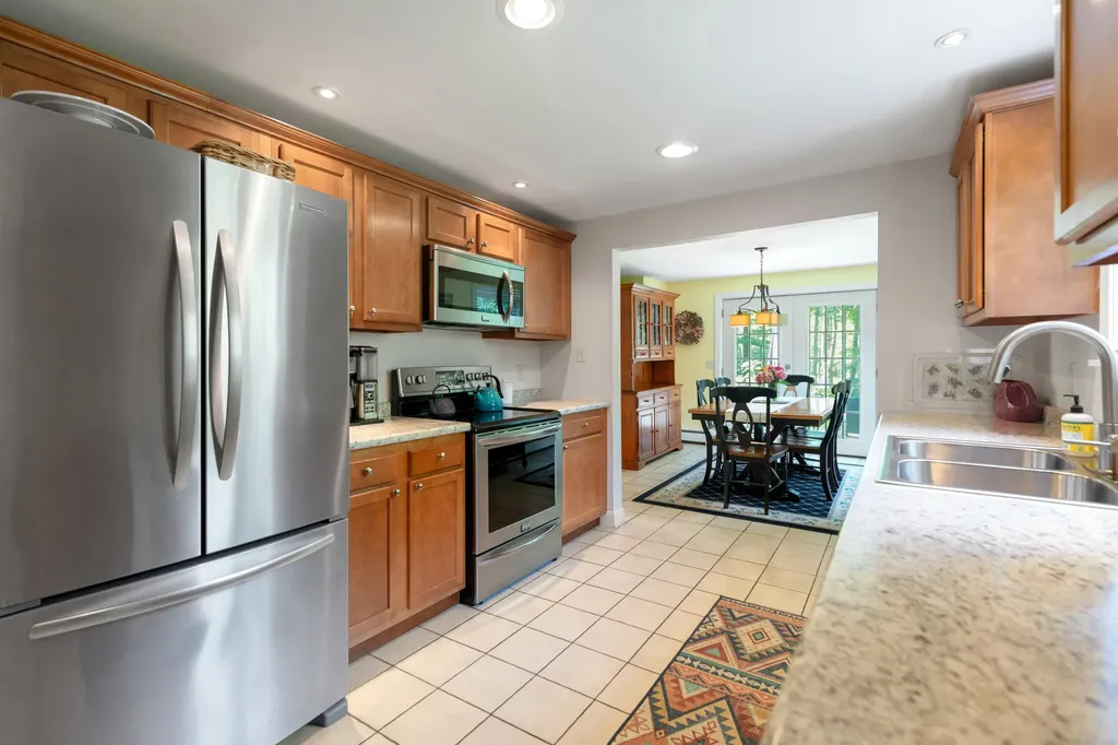 124 Evergreen Lane Windham ME 04062