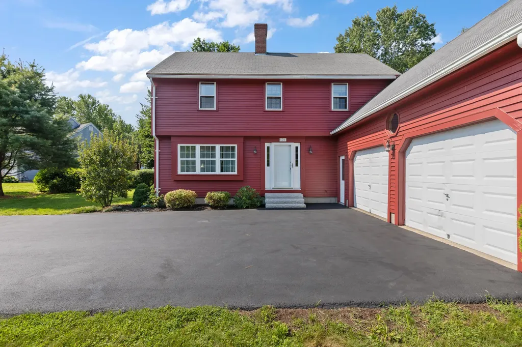 124 Evergreen Lane Windham ME 04062