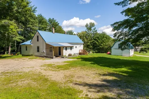 79 Hinkley Road West Gardiner ME 04345