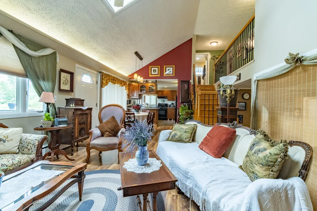 28 Robinson Gardens Lewiston ME 04240