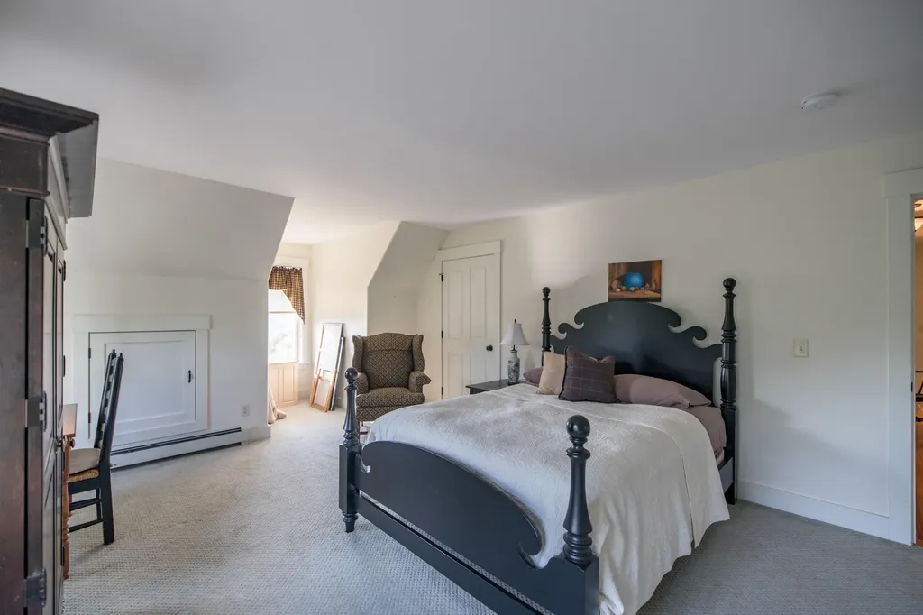 54 Merles Landing Norway ME 04268