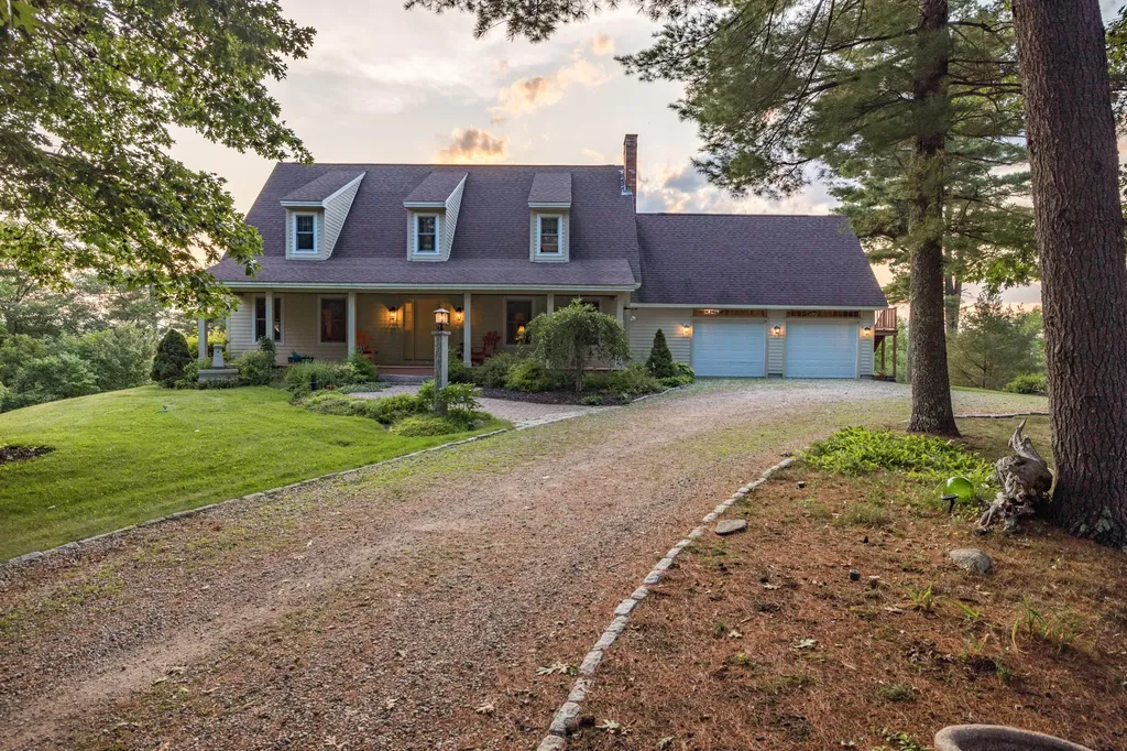 54 Merles Landing Norway ME 04268
