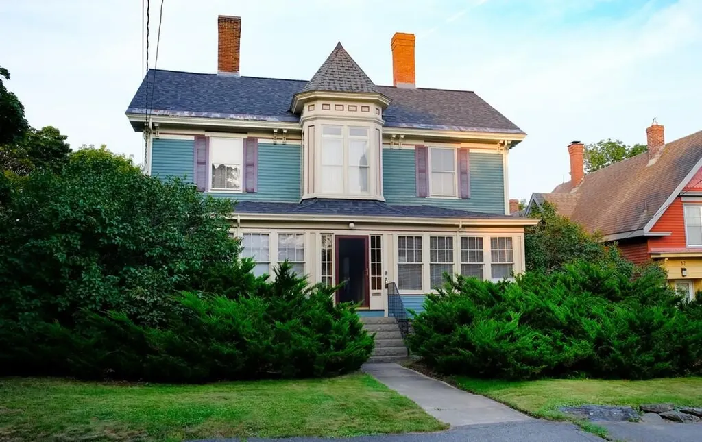 28 Newbury Street Bangor ME 04401