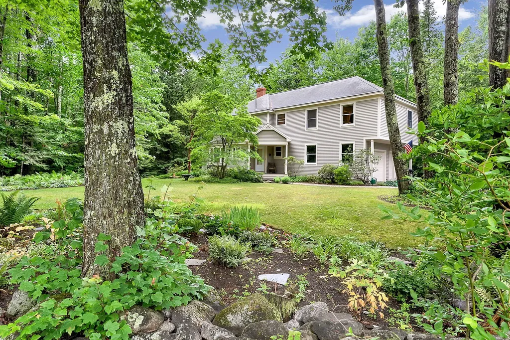29 Lakeside Drive Falmouth ME 04105