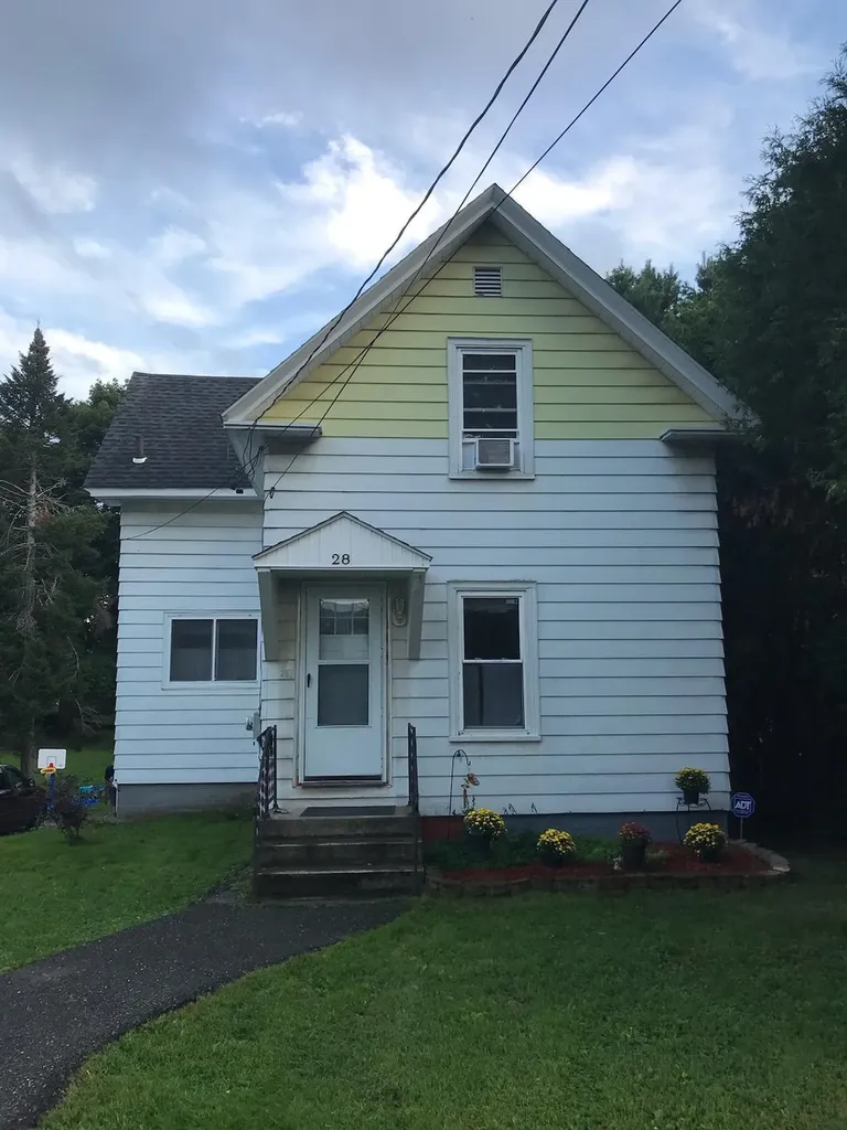 28 Eaton Street Old Town ME 04468