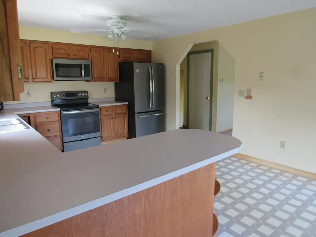 23 Robin Court Skowhegan ME 04976